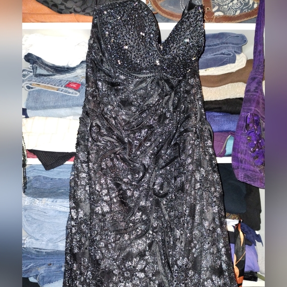 Fiesta Large strapless mermaid style formal dress - Picture 8 of 16